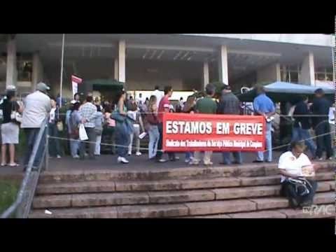 Servidores decidem na segunda sobre greve