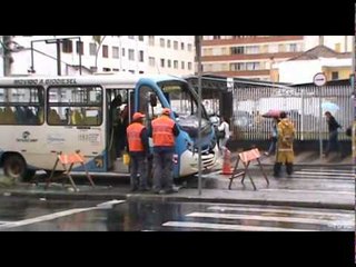 Acidente na Moraes Salles envolve quatro veículos