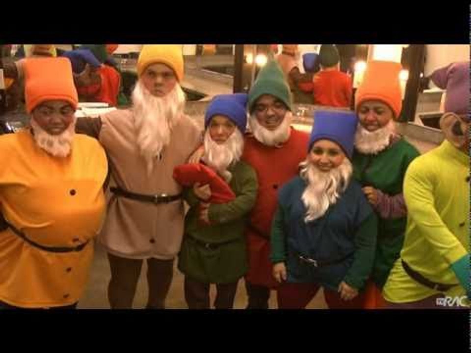 Atores com nanismo fazem peça infantil em Campinas