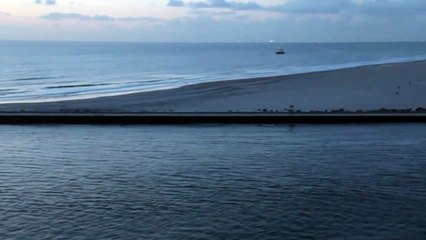 Bon Iver - I Can't Make You Love Me • HQ Lyrics