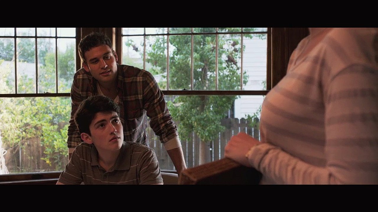 The Boy Next Door - Official Trailer
