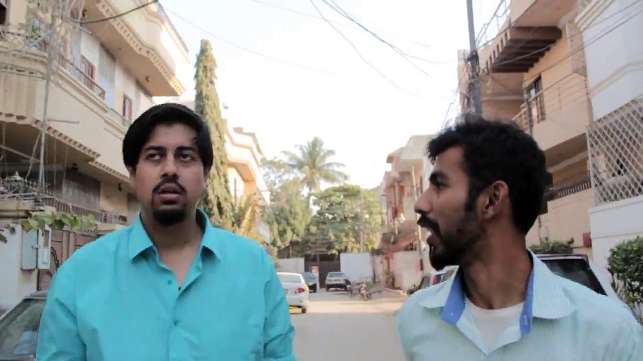 mobile snatchning sitation in karachi..........