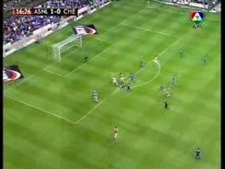 Replays Walcott goals in nice angle