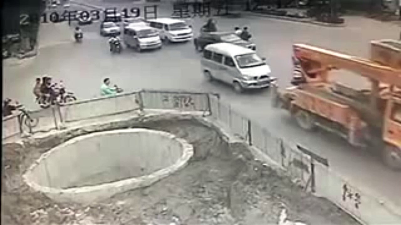 Quand Régis conduit son scooter...