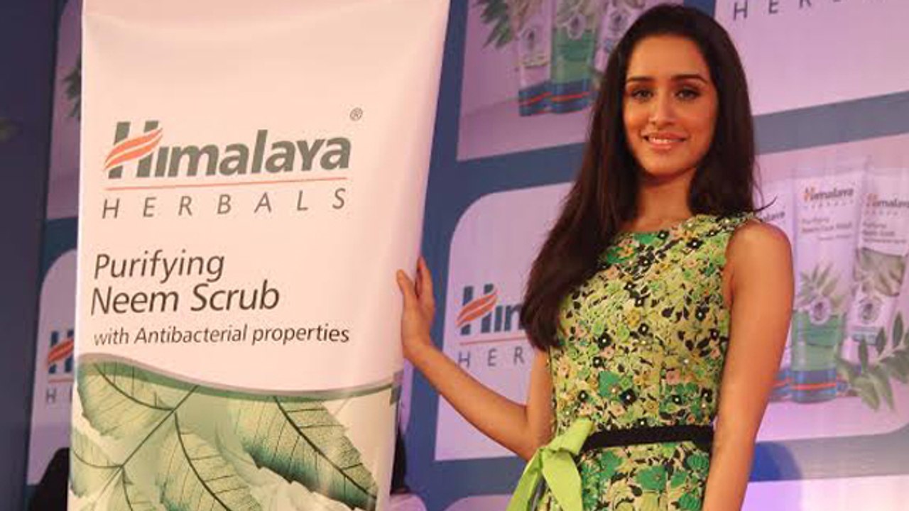 Shraddha Kapoor at Himalaya Herbals Guinness Book Of World Records Attempt !