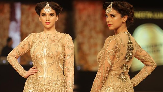Aditi Rao Hydari Walks For Neeta Lulla @ Blenders Pride Fashion Tour 2014 !
