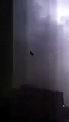 مکہ کی فضاؤں میں اڑتے گھوڑے نے سب کوحیران کردیا