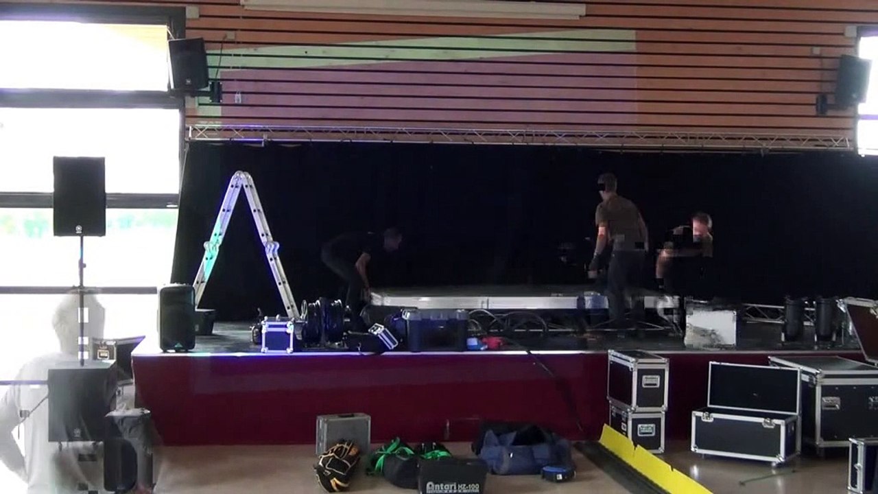Montage avant Là-Bas