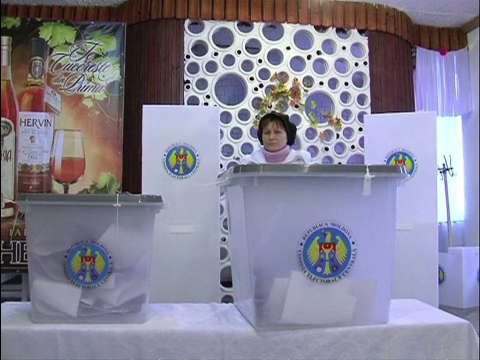 Pró-europeus superam pró-russos em eleições na Moldávia