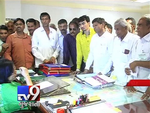 Farmers in Rajkot protest low prices of cotton - Tv9 Gujarati