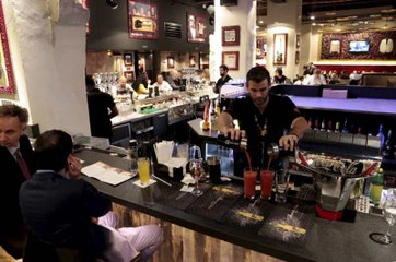 Le 18:18 : premiers pas dans l'univers Hard Rock Café Marseille