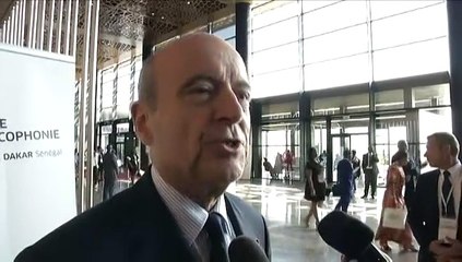 UMP : Juppé ne veut pas d'un "comité de chapeaux à plumes qui ne servirait à rien"