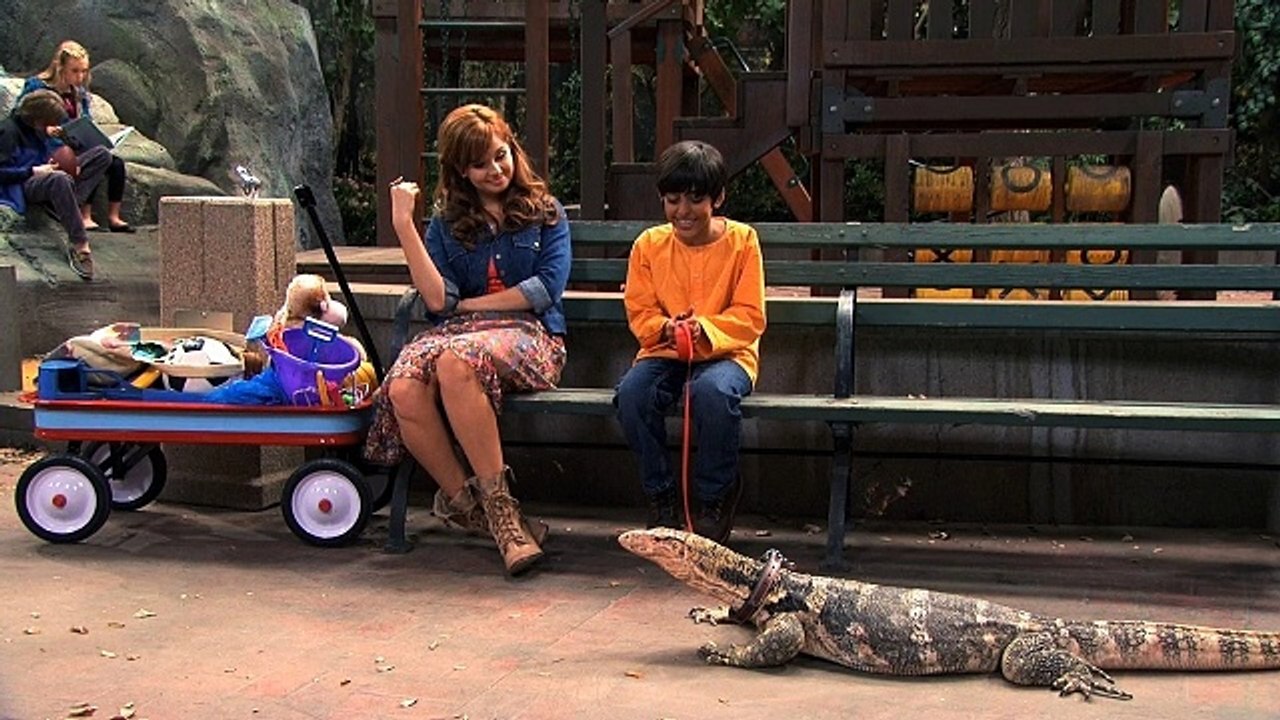 Jessie Season 3 Episode 26 - Jessie’s Aloha Holidays with Parker and Joey ( LINKS )