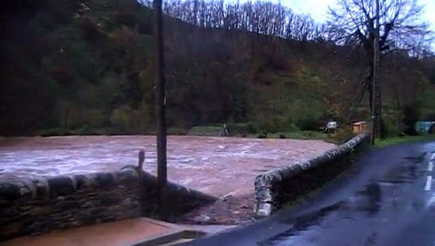 Crue de la Nuejouls 2811-2104 à LAROQUE