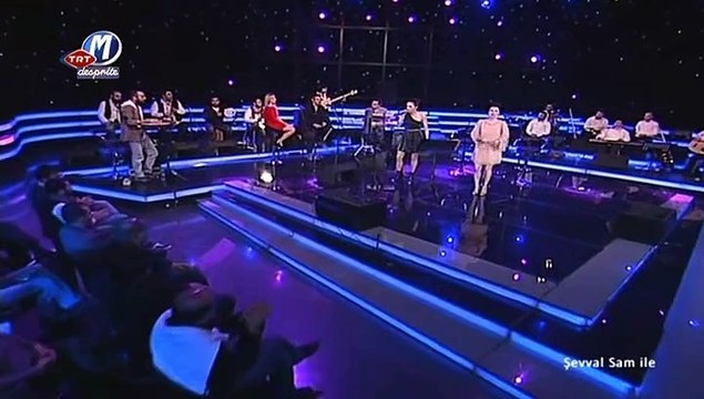 04 şevval sam şehnaz sam dolapdere big gang gökyüzünde yalnız - la isla bonita 09.02.2012