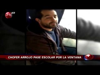 Download Video: Chofer arrojó pase escolar de joven por la ventana tras discusión - CHV Noticias