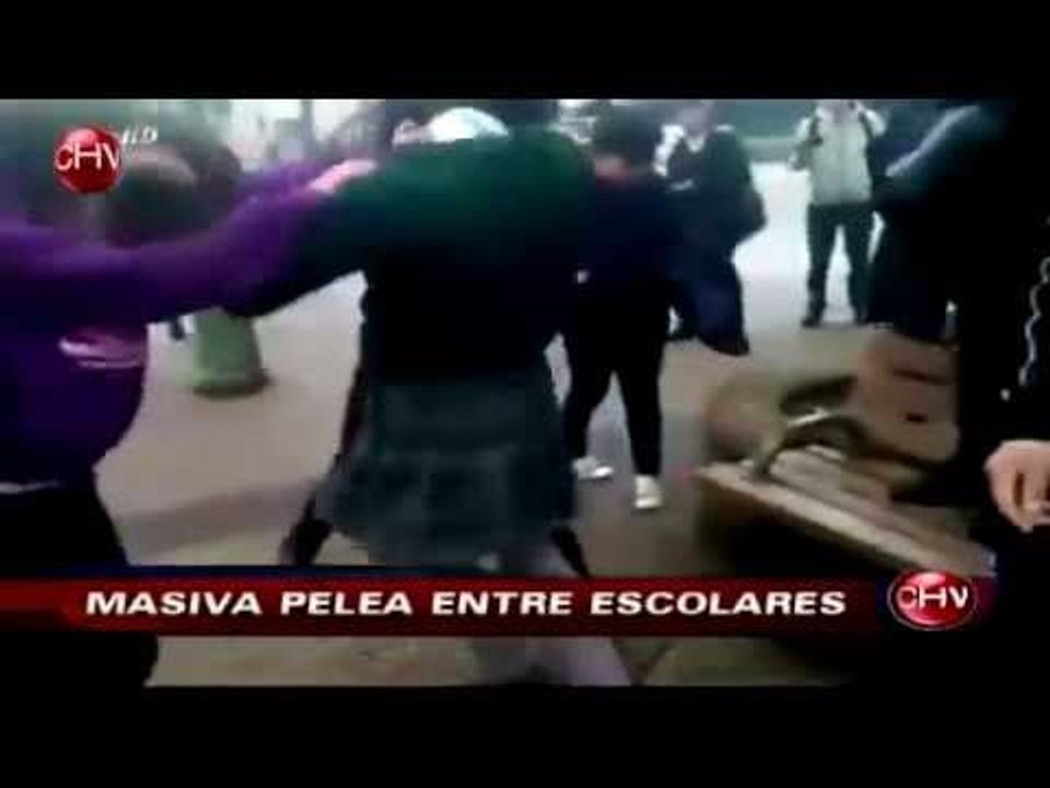 Masiva y violenta pelea entre escolares en Temuco genera gran preocupación - CHV Noticias