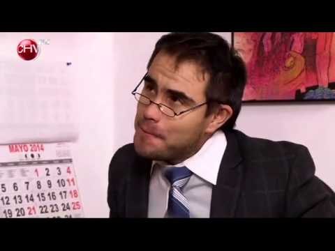 El terrible jefe ayuda en los estudios al hijo de su empleado