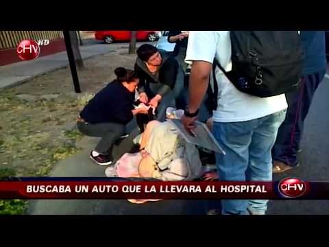 Video muestra sorprendente parto en plena calle de La Granja - CHV Noticias