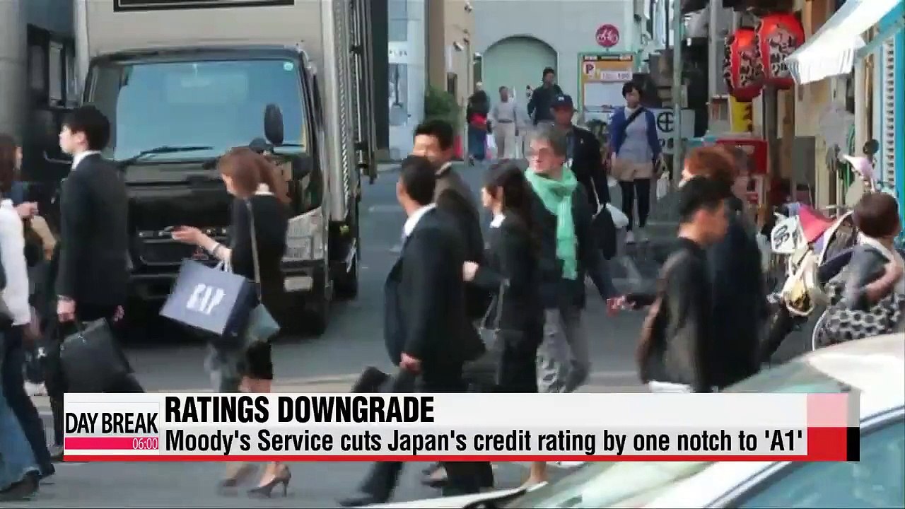 Moody's downgrades Japan's credit rating to A1