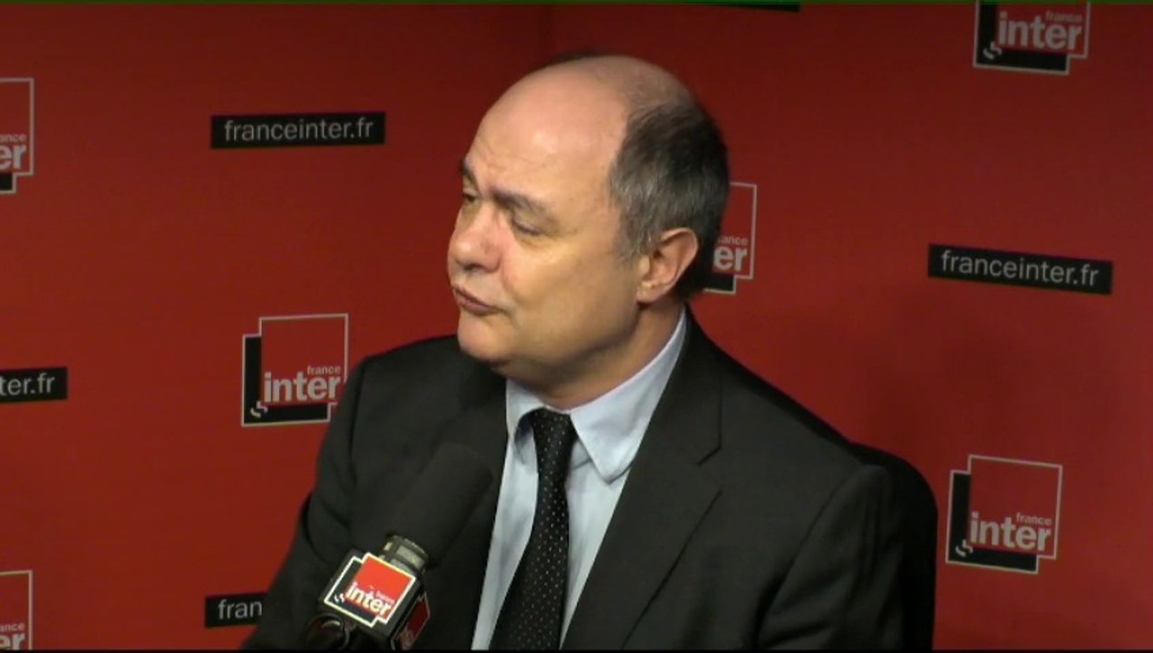 Bruno Le Roux : 'Pierre Gattaz est-il capable de passer du pin's à la banderole ?'