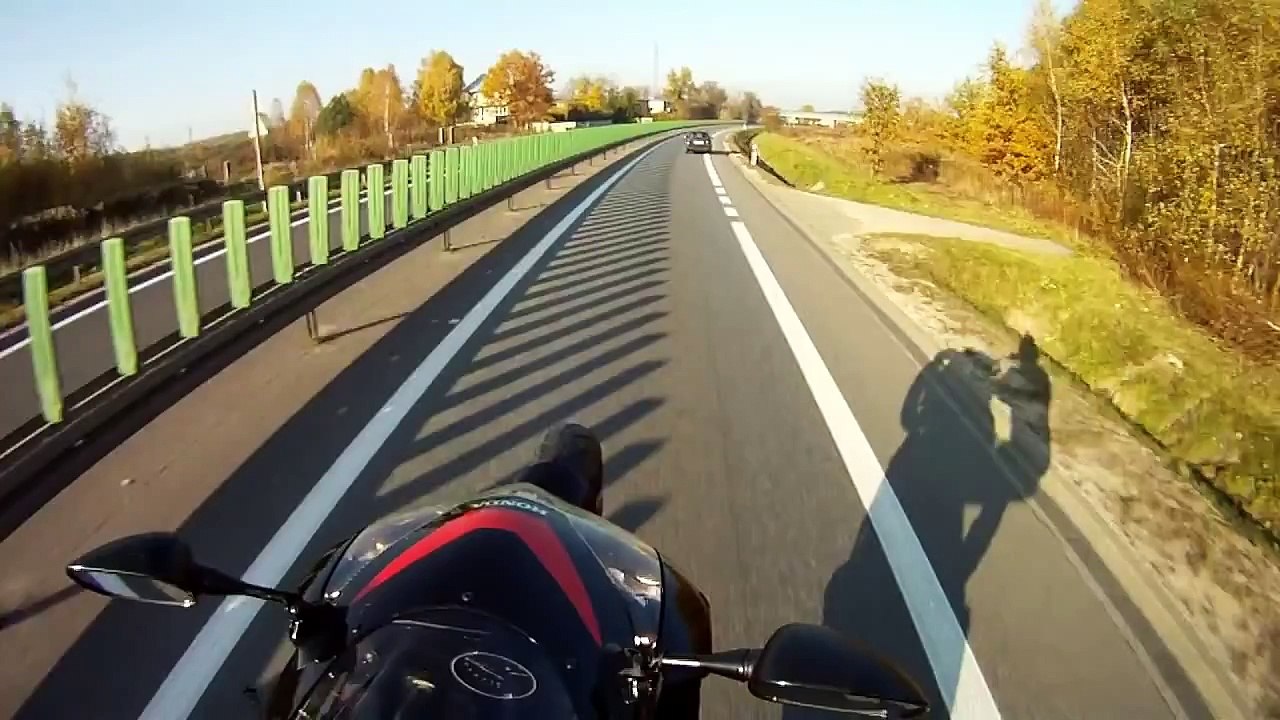 Bir Grup Çılgın Motorcu - Araba Tutkum