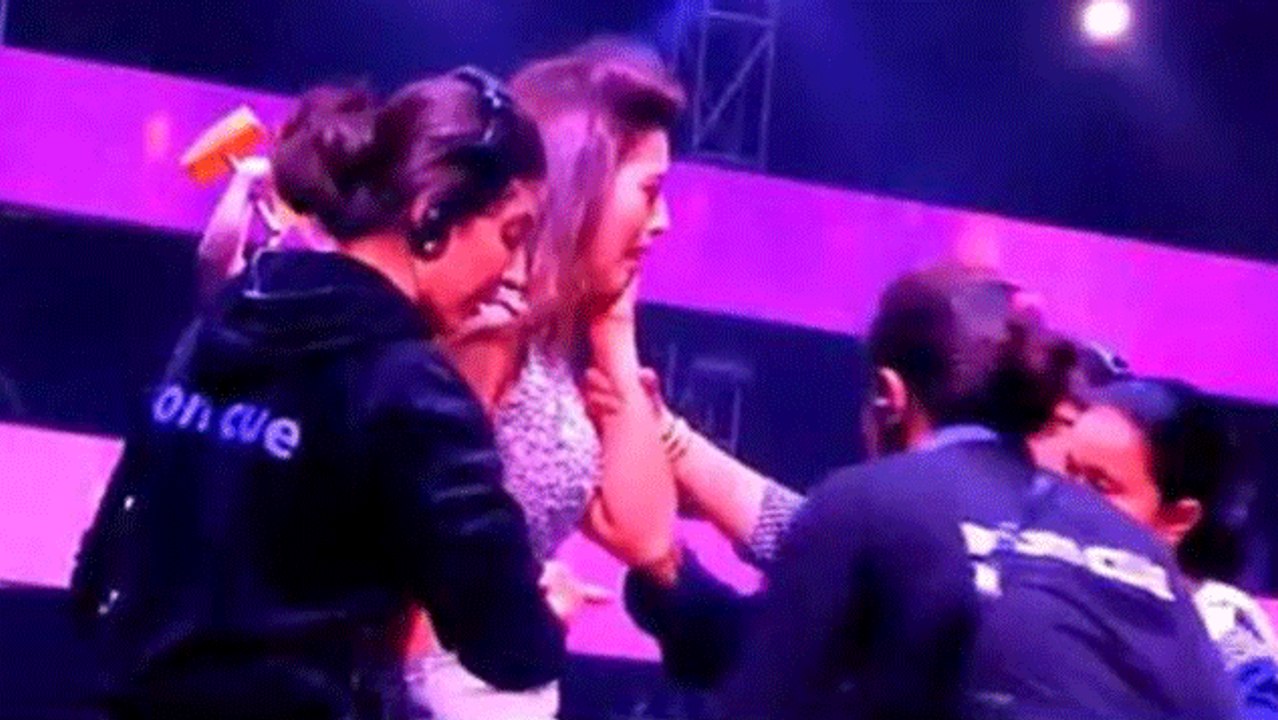 Gauhar Khan SLAPPED By A Man | Bollywood Reacts