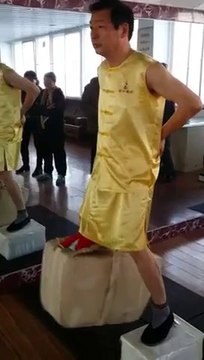 Soulever 80 kg avec ses testicules