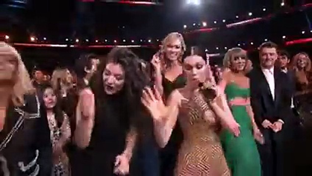 Jessie J, Ariana Grande, Nicki Minaj - Bang Bang (2014 American Music Awards)