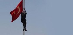 Diyarbakır'da Türk Bayrağını İndiren Sanığa, 26 Yıl Hapis İstendi