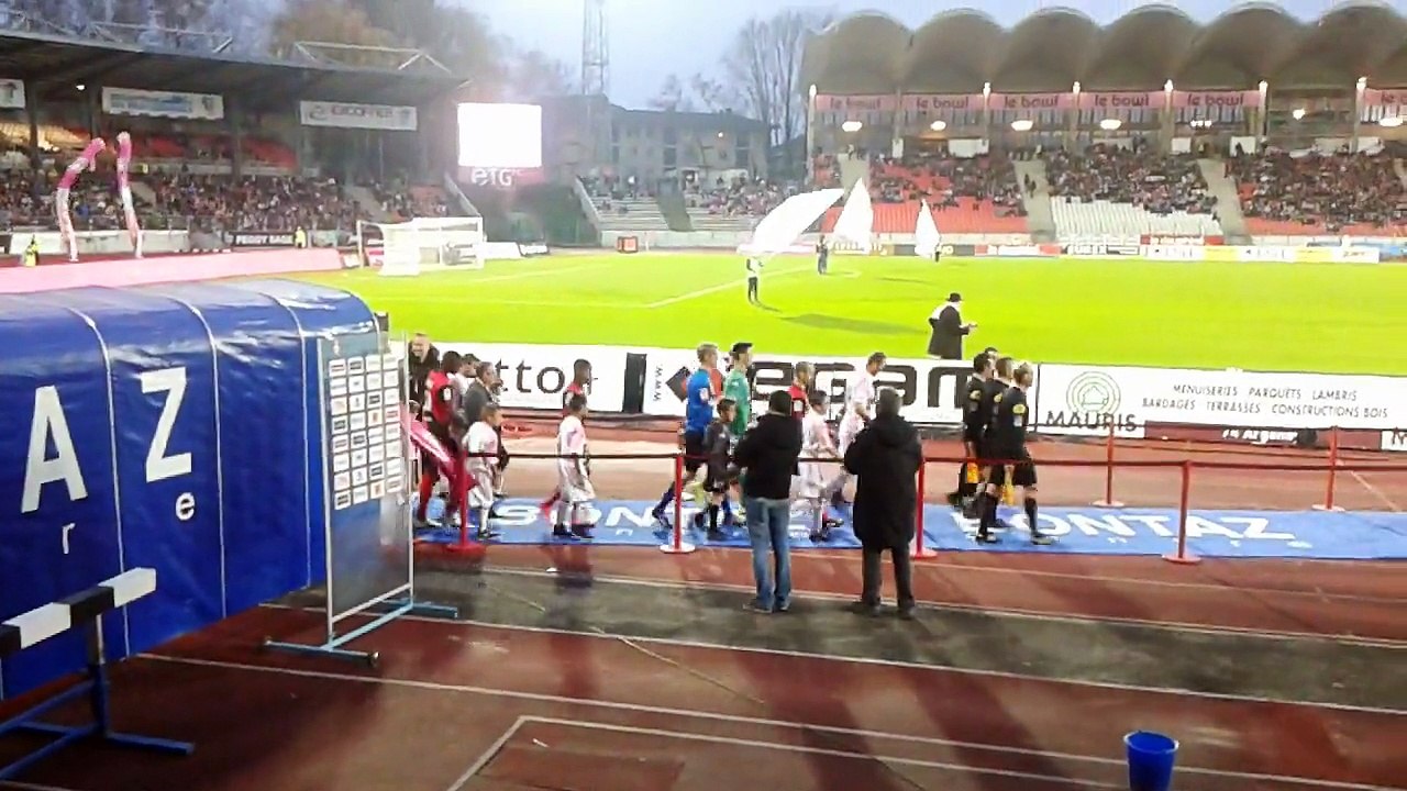 NOS U11/12 ACCOMPAGNENT L'ENTREE DES JOUEURS LORS D'ETG GUINGAMP _ PARTIE 1