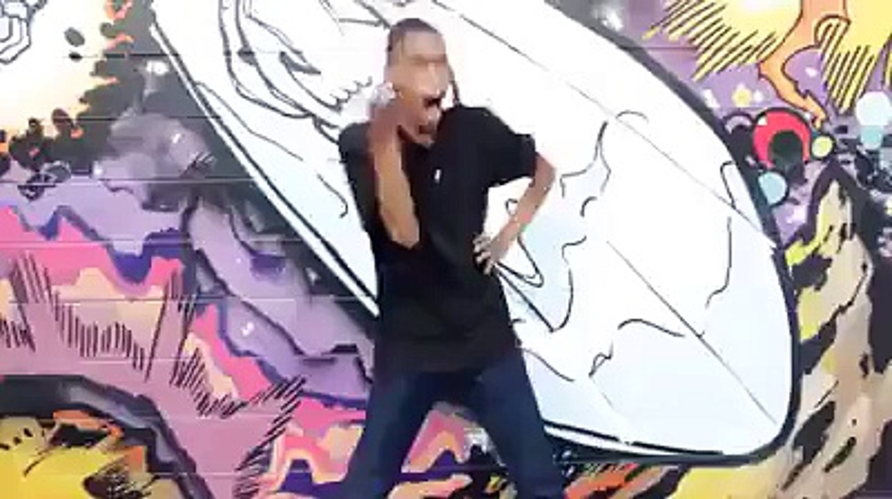 Watch this guy making Funny Face Impression