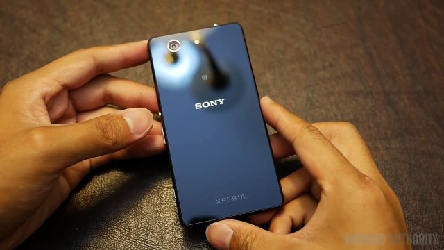 Sony Xperia Z3 Compact Unboxing and First Impressions