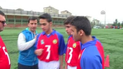 Eski Beşiktaşlı Futbolcular Görme Engellilerle Maç Yaptı