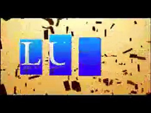 Siraj-ul-Haq Escaping From Wall for fear of arrest, This Video Is From The Time When JUI Started Long March Against Iftikhar Chaudhary