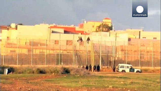 Из Марокко в Мелилью: все больше беженцев пытаются попасть в испанский полуанклав