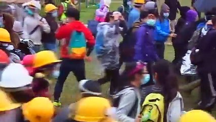 Hong Kong protesters won't "surrender," reject leaders' calls to leave