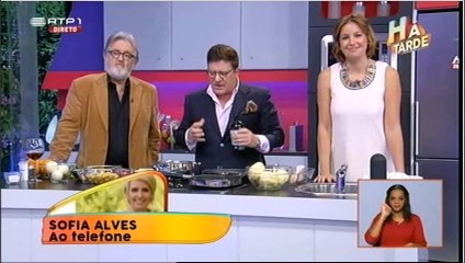 Sofia Alves ao telefone com Vítor de Sousa