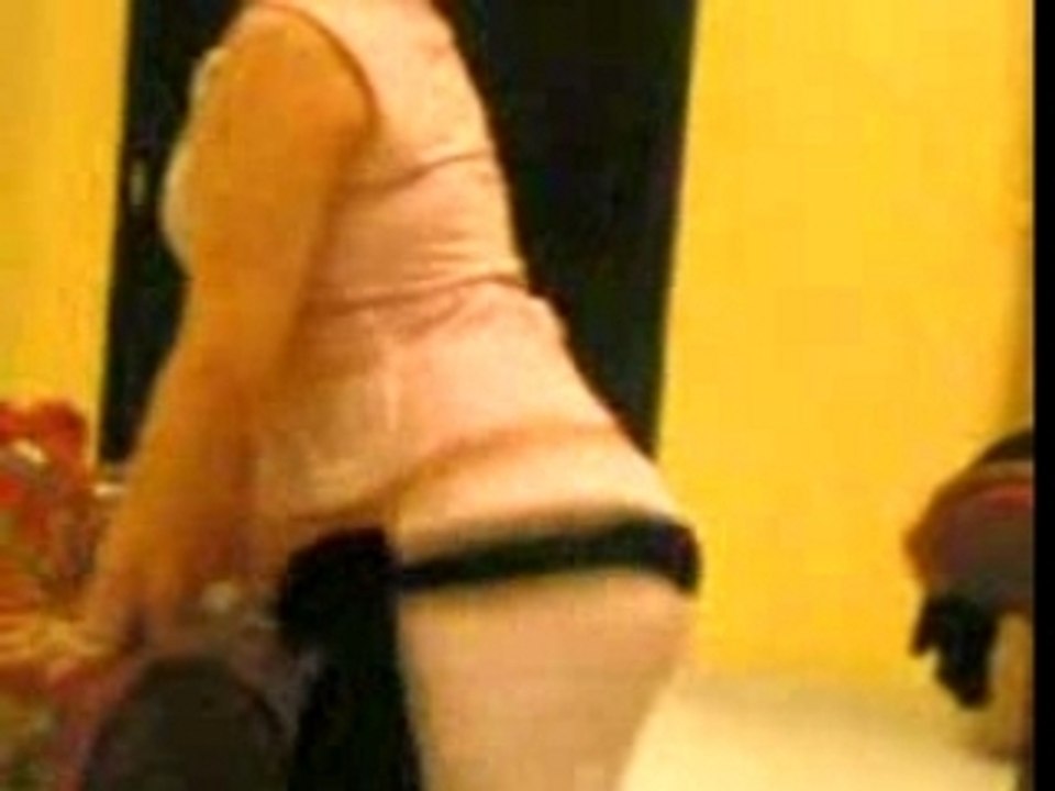 arab girl... nice dancing