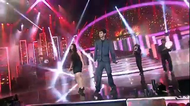 Anirudh Ravichander Sings Mersalaayitten song in ' I 'audio launch function