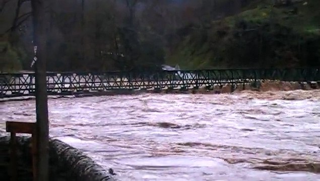 La Nuejouls en crue le 28/11/2014 LAROQUE