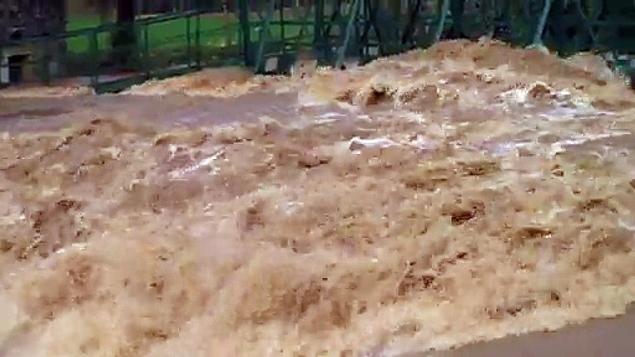 Intemperie dans le sud La Nuejouls en crue