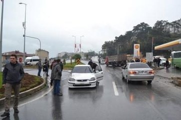 Alaplı'da Kavşaktaki Kazalar Kameraya Yansıdı