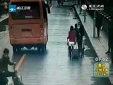 Çindeki inanılmaz kaza izle