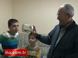 İki başlı yılan görenleri şaşırtıyor