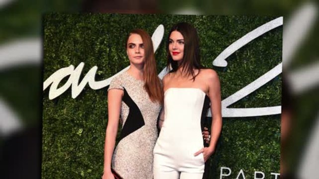 Las celebridades van a Londres para los British Fashion Awards