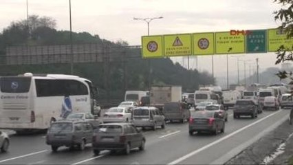 Fsm Çıkışındaki Kaza Köprü Trafiğini Durdurdu