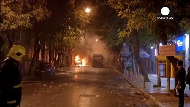 Anarchists torch cars in Athens over demand for university classes