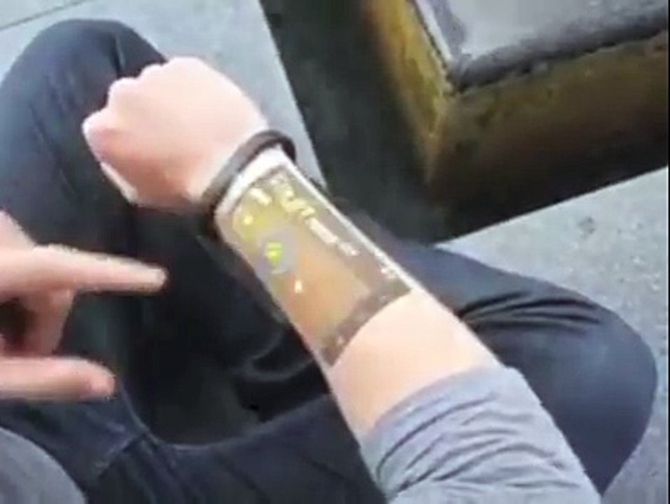 Mediacatch.pk cicret Bracelet