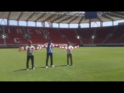 Οι νέες μεταγραφές του Ολυμπιακού φωτογραφίζονται στο γήπεδο (καλοκαίρι 2013)